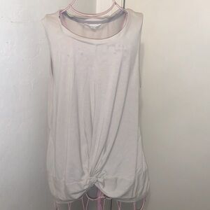 🥂New York Laundry Athleisure Ivory Sleeveless shirt- size large